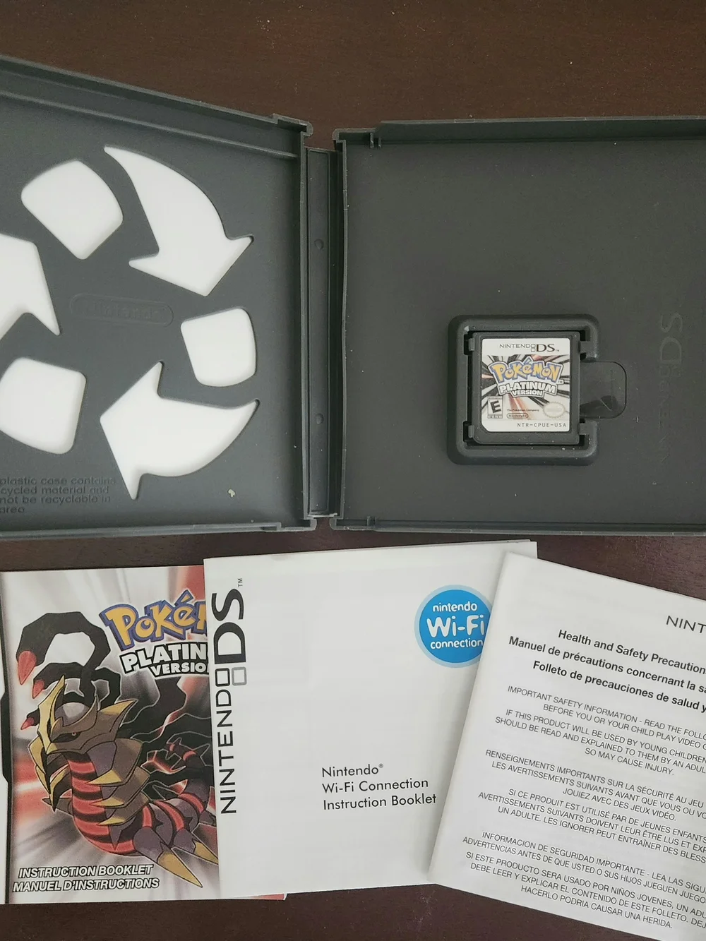 Pokémon Platinum Version - Nintendo DS Game - 100% Authentic - Complete In Box